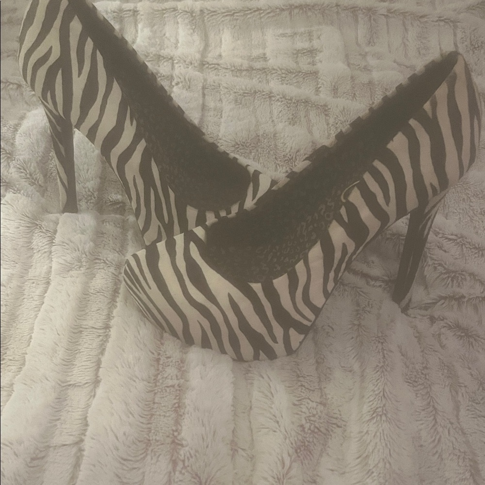 Jessica Simpson Black and White Zebra Heels